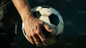 格局！40岁C罗机敏跑位头球破门，打进生涯925球！